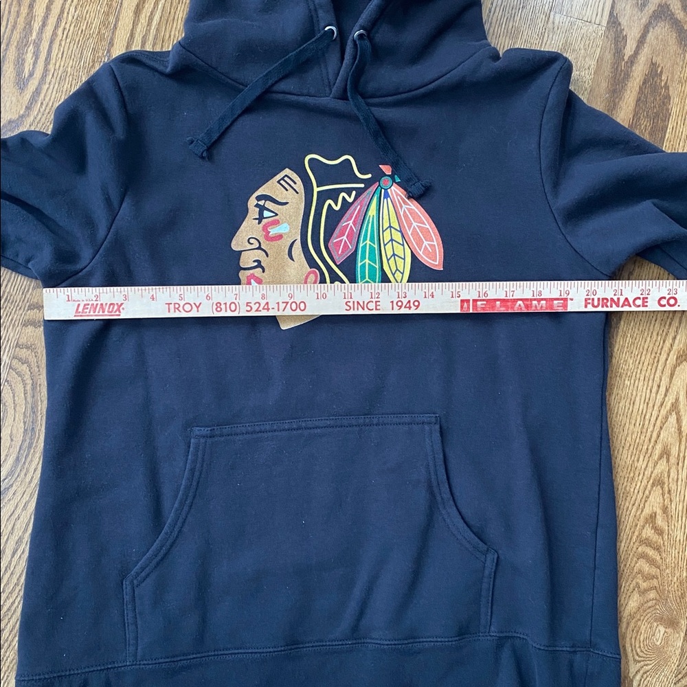 Unisex Chicago Blackhawks pullover hoodie NHL size XL #12 Debrincat black - Picture 7 of 10